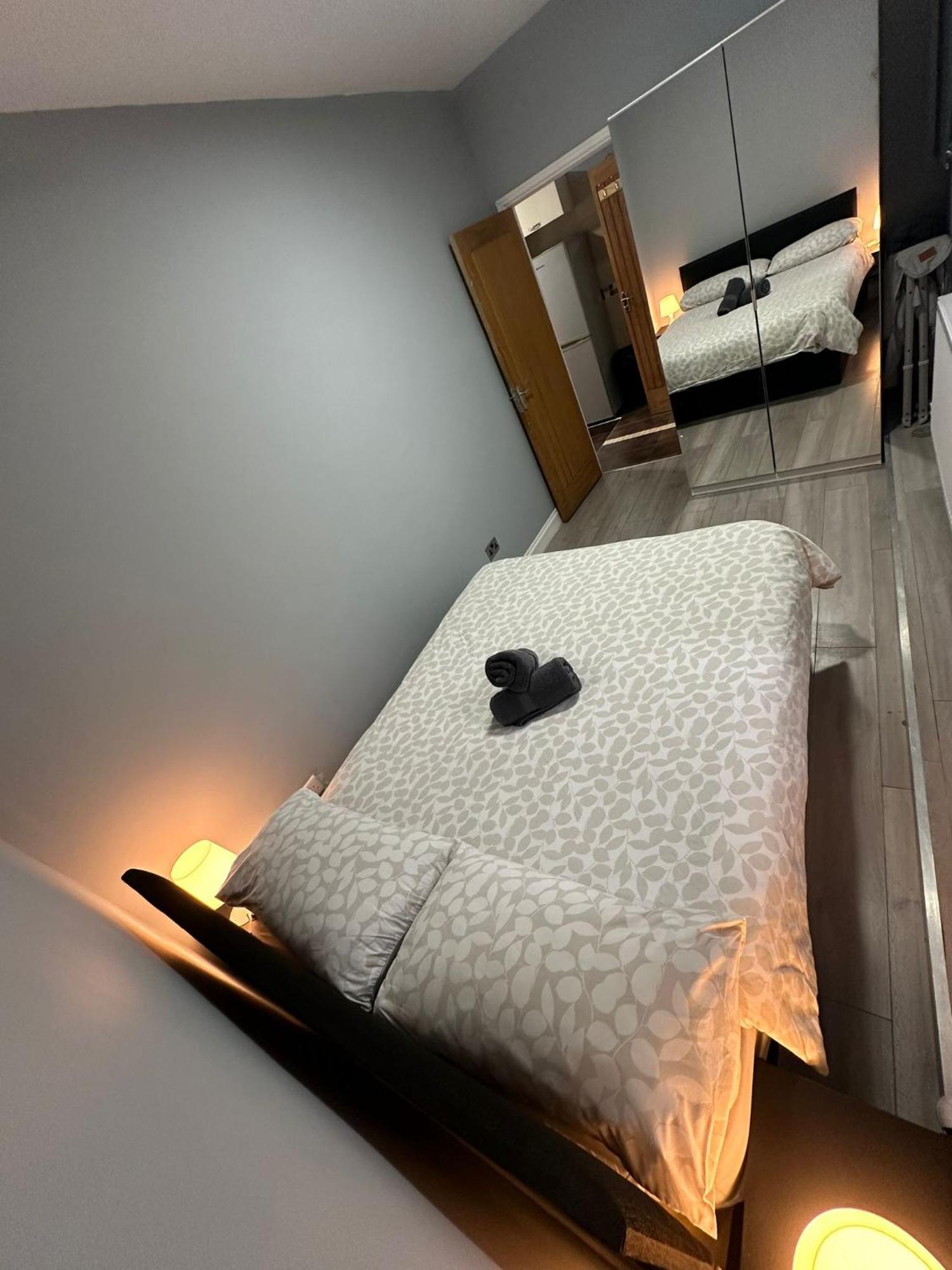 Central London - Ground Floor 2 Bedrooms Apartment מראה חיצוני תמונה