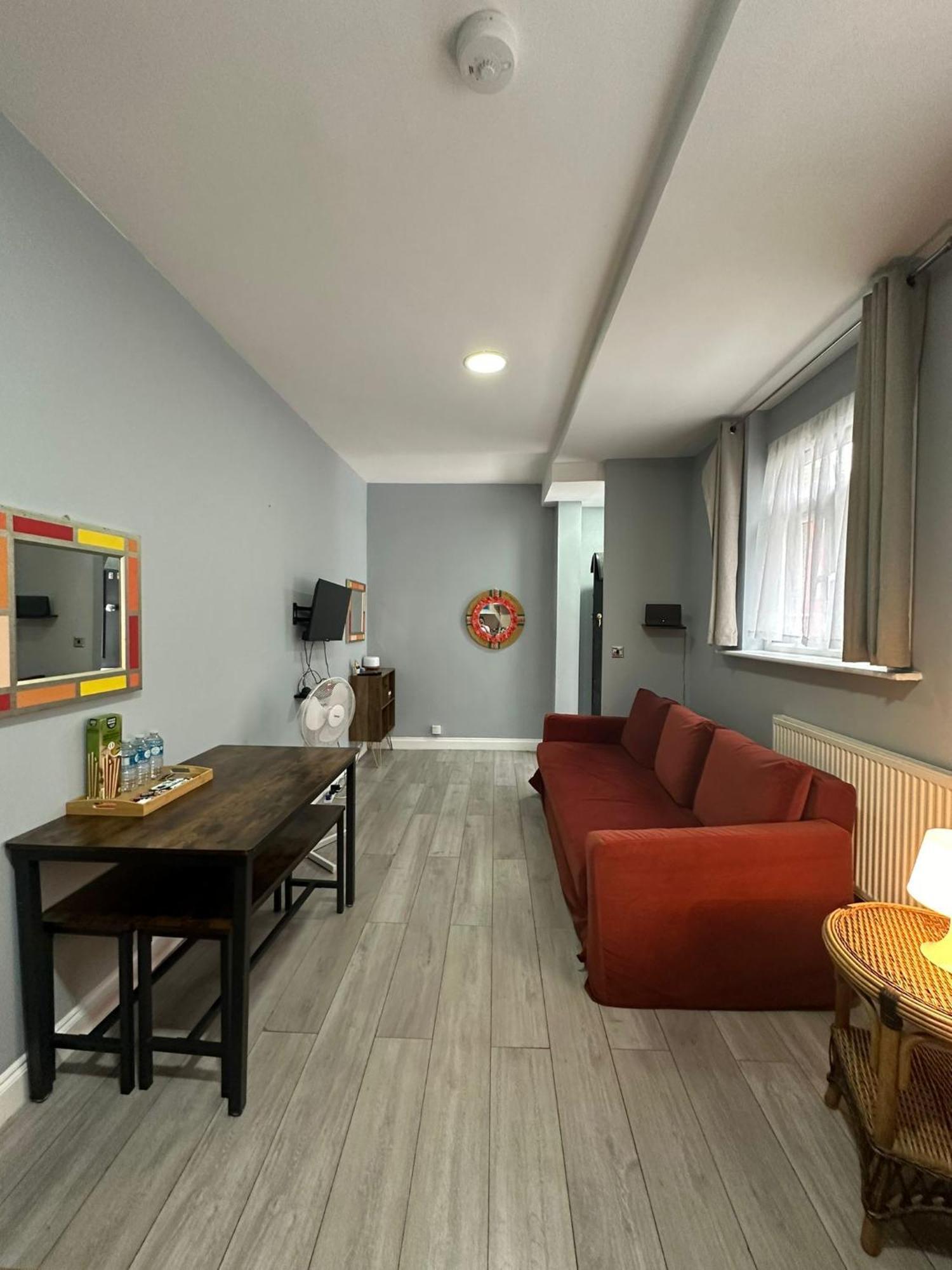 Central London - Ground Floor 2 Bedrooms Apartment מראה חיצוני תמונה